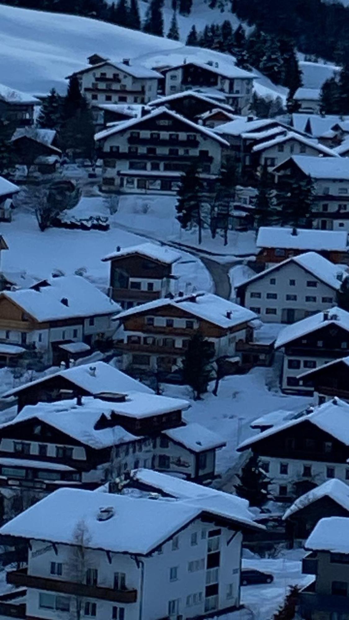 Apartamento Haus Amann Berwang Exterior foto